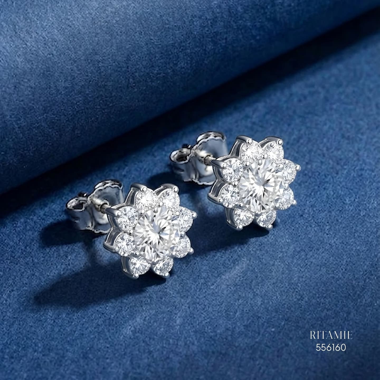 The Luminous Snowflake Silver Moissanite Studs 556160